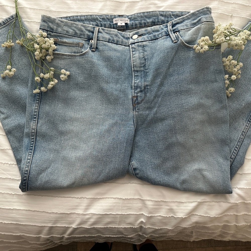 Good American Light Blue Denim Jeans